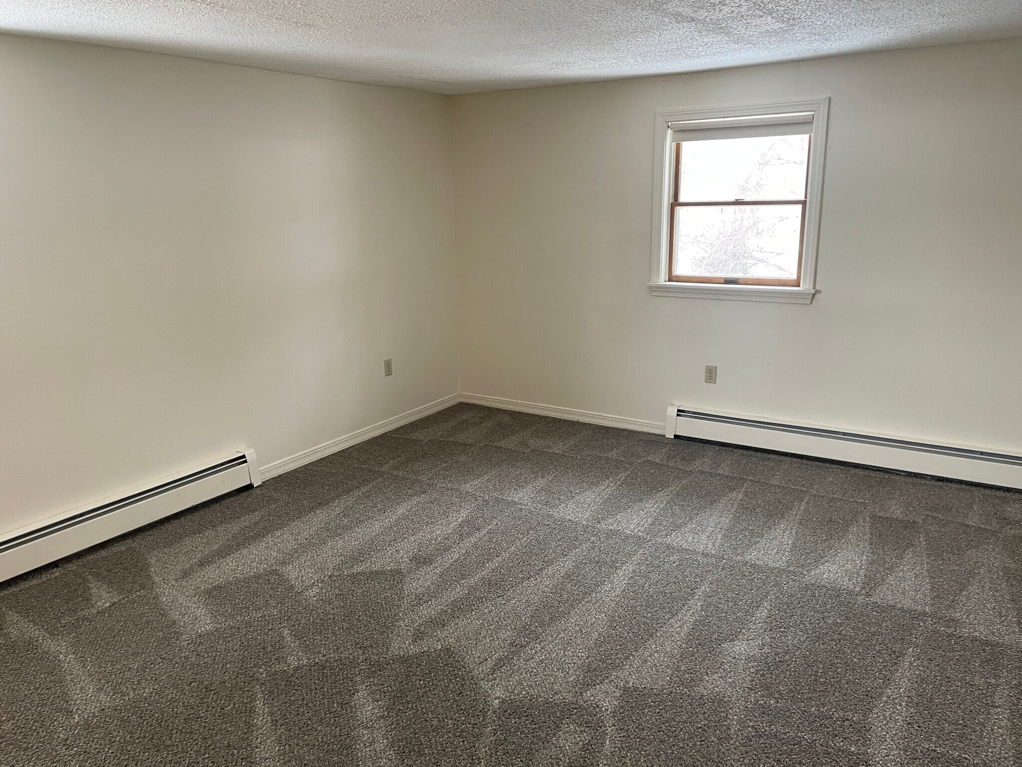 Building Photo - 820 State St