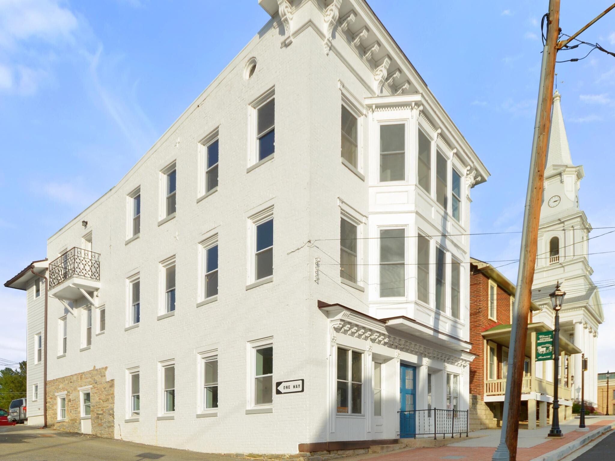 Building Photo - 123 W Main St