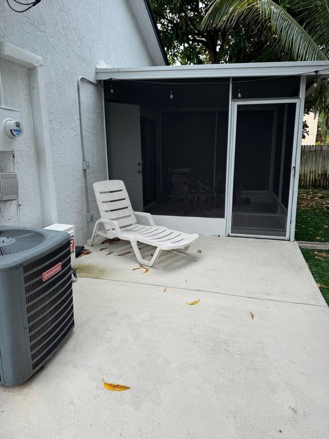 Building Photo - 3532 N Dixie Hwy