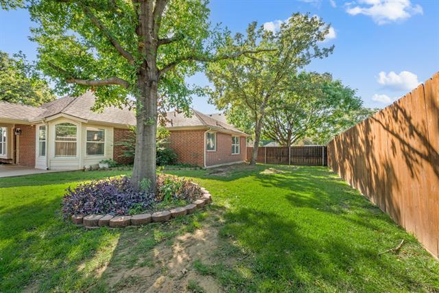 Building Photo - 3605 Villanova Dr