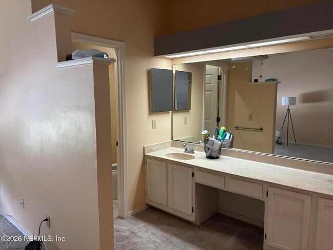 Building Photo - 7750 Manassas Ct E