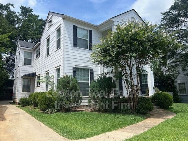 Building Photo - 810 Rutherford St