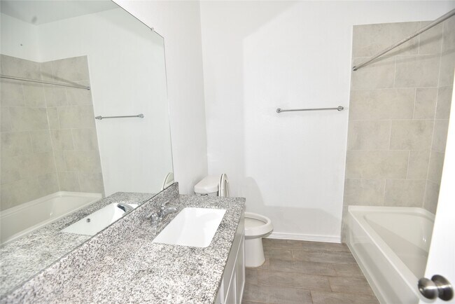 Building Photo - 23006 Forebear Dr