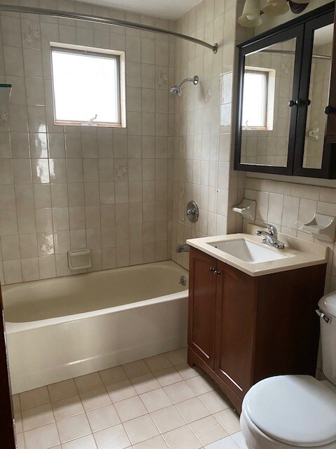 Building Photo - 147 Malverne Dr