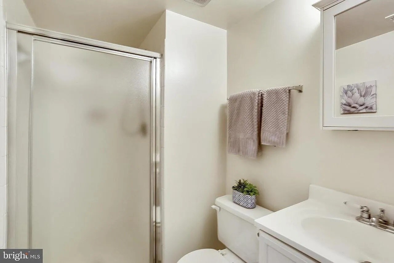 Building Photo - 15902 Yukon Ln