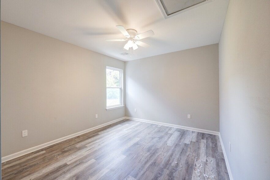 Building Photo - 803 Lagarde St