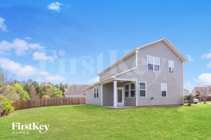 Building Photo - 233 Meadow Wood Rd