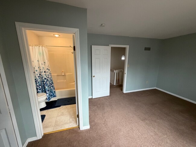 Building Photo - 7 Lenape Ln