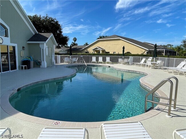 Building Photo - 5708 Greenwood Cir