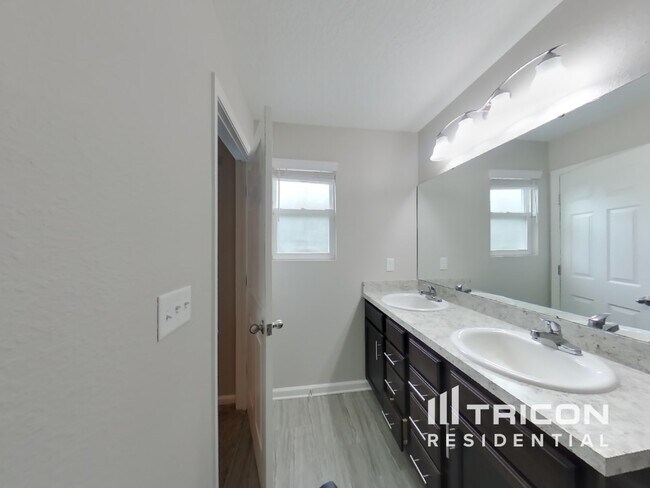 Building Photo - 1312 Sarahs Landing Dr
