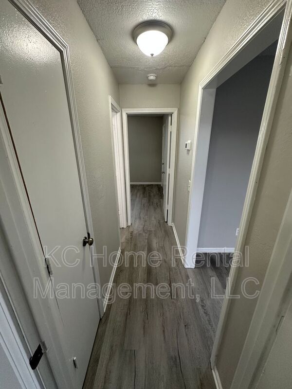 Building Photo - 812 Saddlewood St