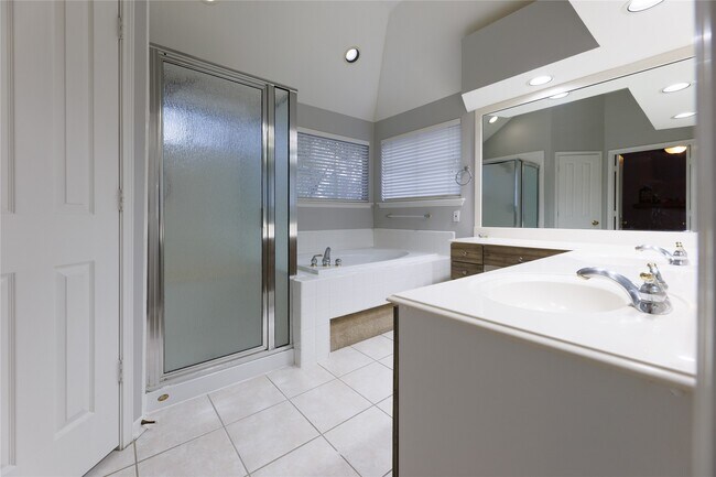 Building Photo - 50 Lightwood Trace Dr