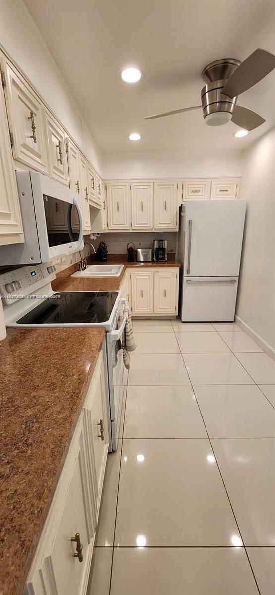 Building Photo - 959 SE 2nd Ave