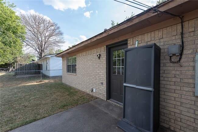 Building Photo - 3917 Olive St