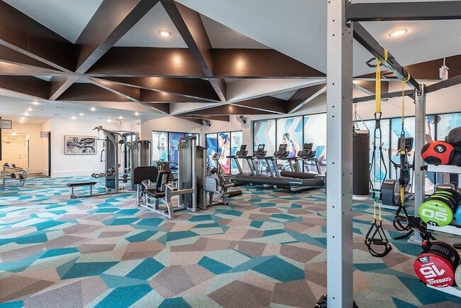 Building Photo - 6101 N Riverside Dr