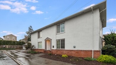 Building Photo - 1570 Buena Vista Ave