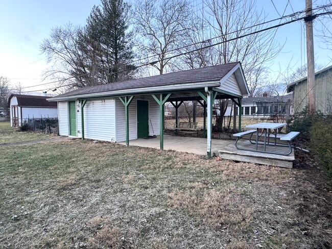 Building Photo - 15 W Worley Ave