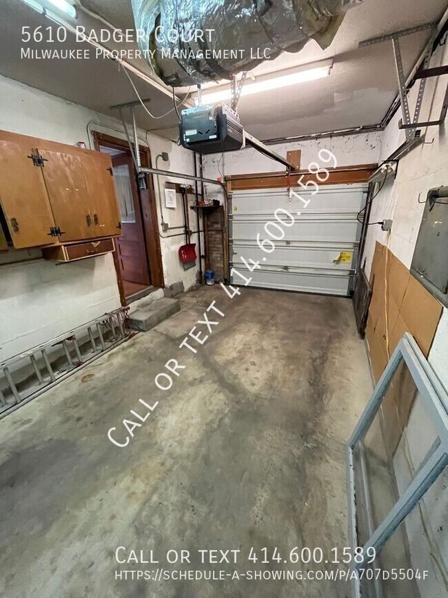 Building Photo - 5610 Badger Ct