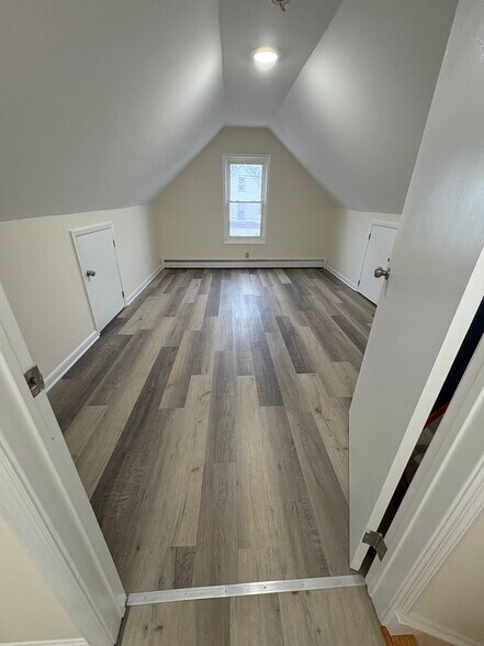 Bedroom 2 - 305 W Clay Ave