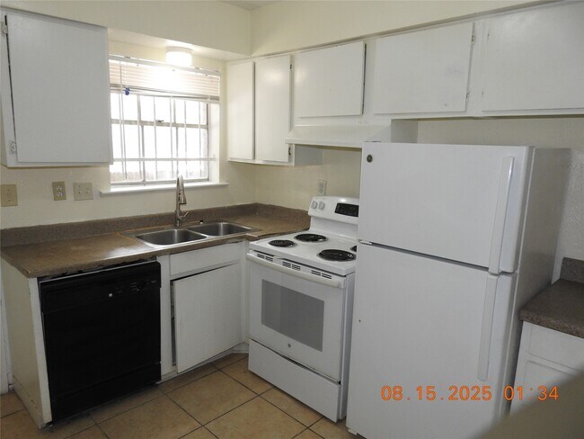Building Photo - 6305 Westward St