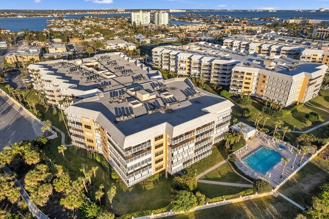 Building Photo - 6650 Sunset Way