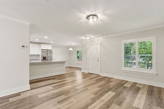 Building Photo - Live the Island Life – Move-In Ready 3 Bed...
