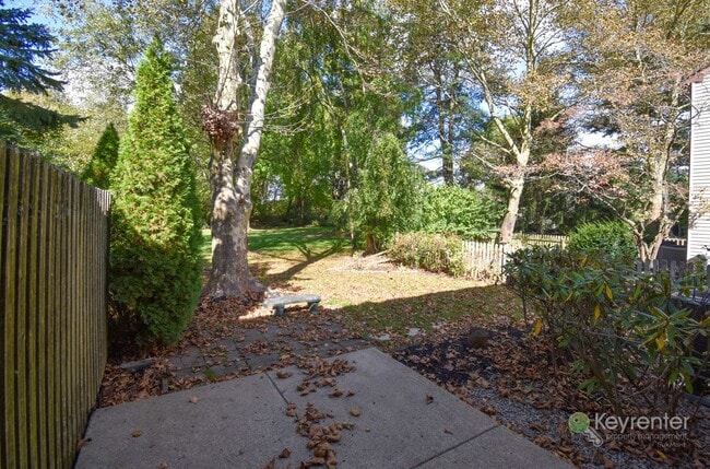 Building Photo - 3 Bed, 2.5 Bath Twin Home in Doylestown with Garage & Finished Basement