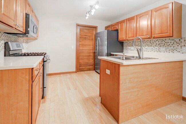 Building Photo - 2456 Wilton Ln