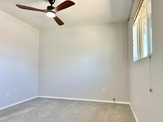 Building Photo - 6607 E Sheridan St