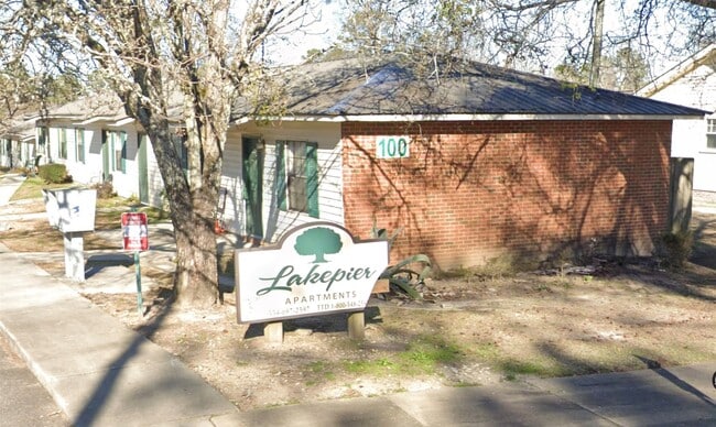 Building Photo - 424 Highland Ave