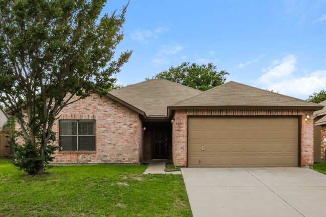 Primary Photo - 6606 Beryl Dr