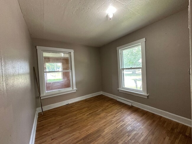 Building Photo - 3 Bedroom 2 bath house in Rockwell City $925