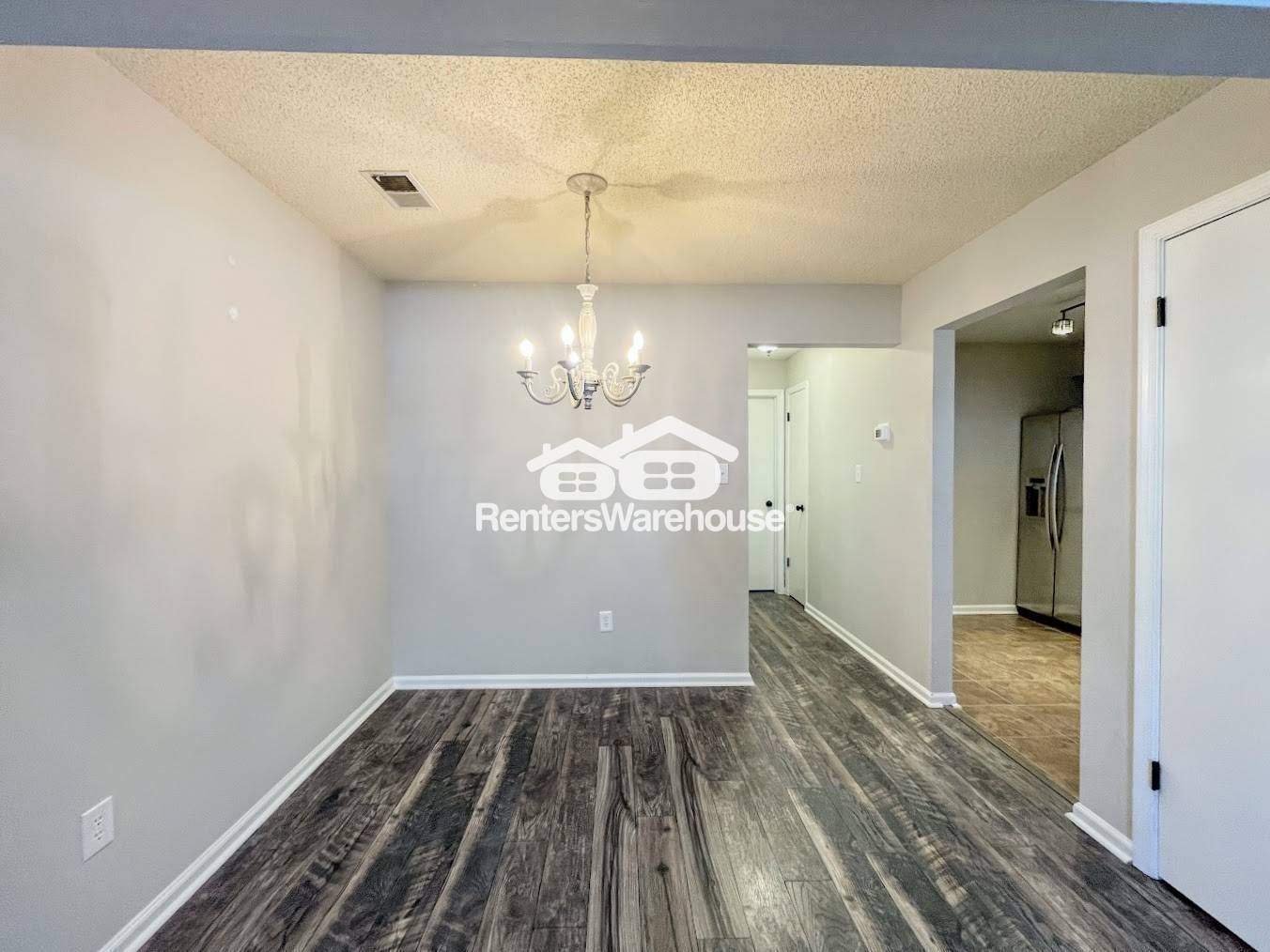 Building Photo - 2421 Sedgewick Dr