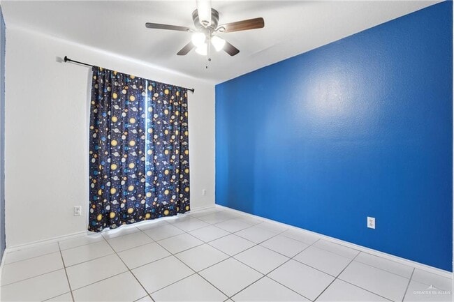 Building Photo - 14 Blanco River St