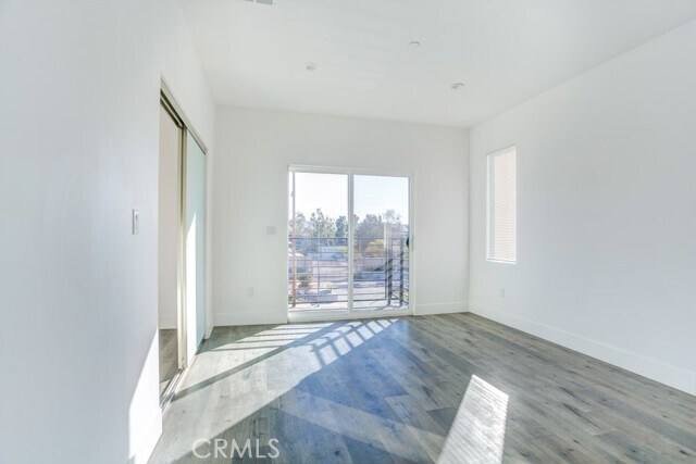 Building Photo - 11639 Burbank Blvd
