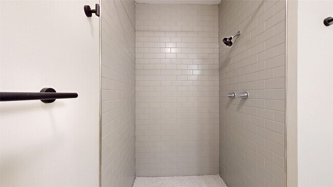 Building Photo - 5127 Girnigoe Dr