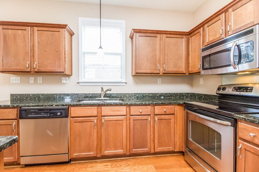 Building Photo - 12330 Strong Heart Trail