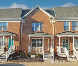 Building Photo - Beautiful Rental with Scenic Views Just Minutes from Downtown Harrisonburg!