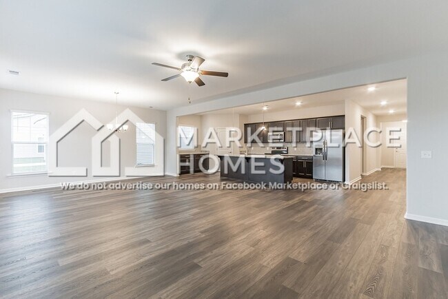 Building Photo - 213 Sessile Oak Dr