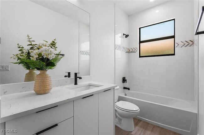 Building Photo - 2702 Old Burnt Store Rd N