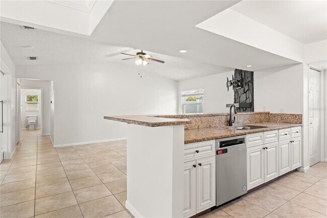 Building Photo - 7021 Blossom Ave