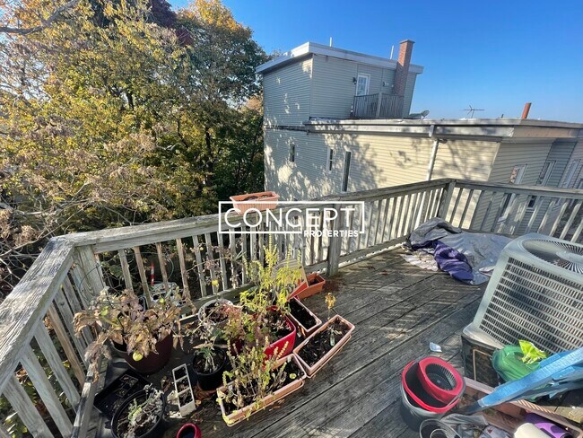 Building Photo - 19A Parker Hill Ave. Unit 3