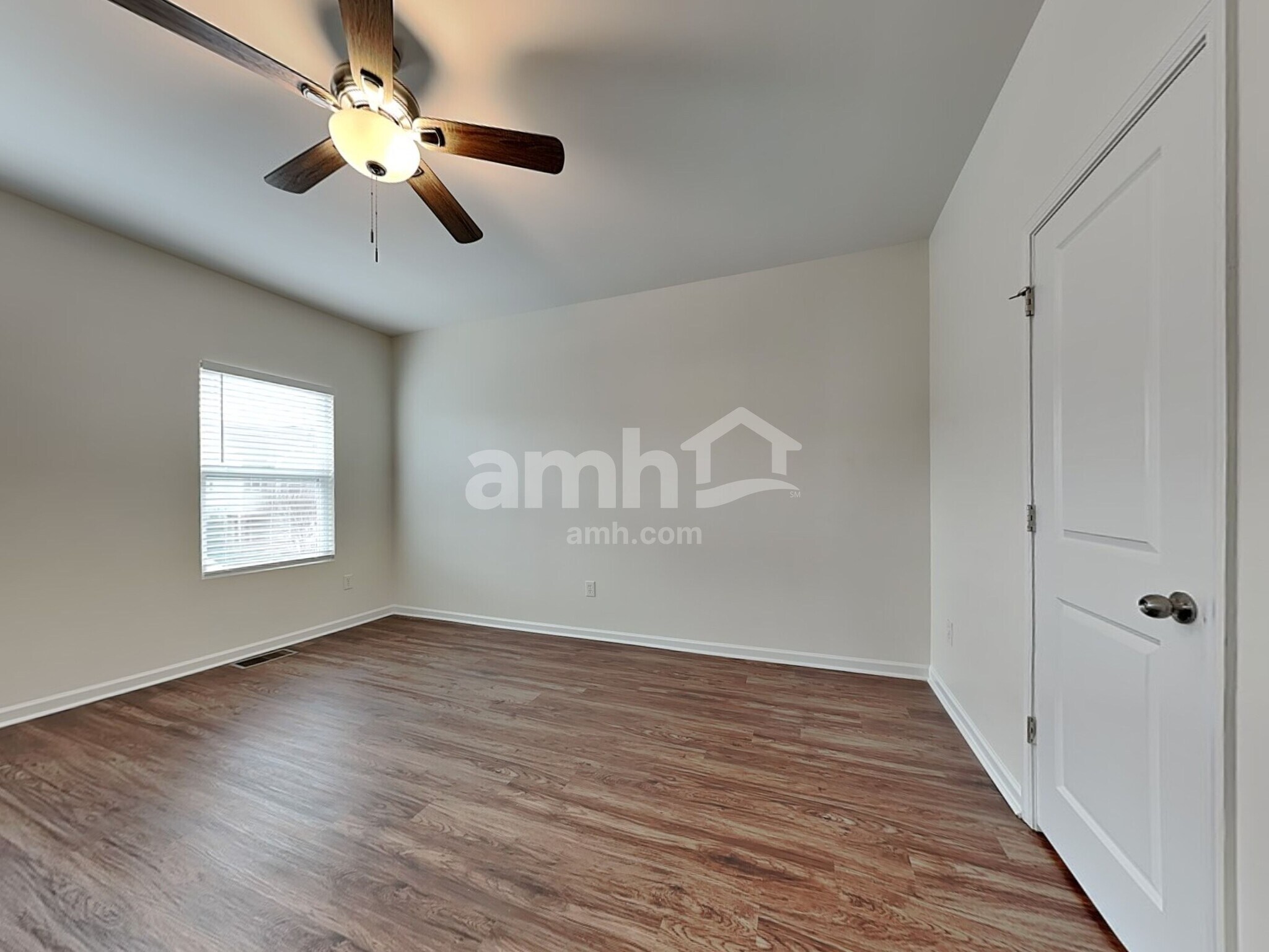 Building Photo - 2065 Tanners Mill Dr