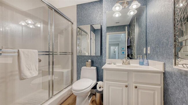 Building Photo - 750 N Tamiami Trl