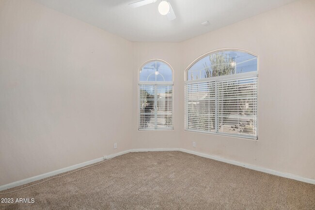 Building Photo - 9560 E Rockwood Dr