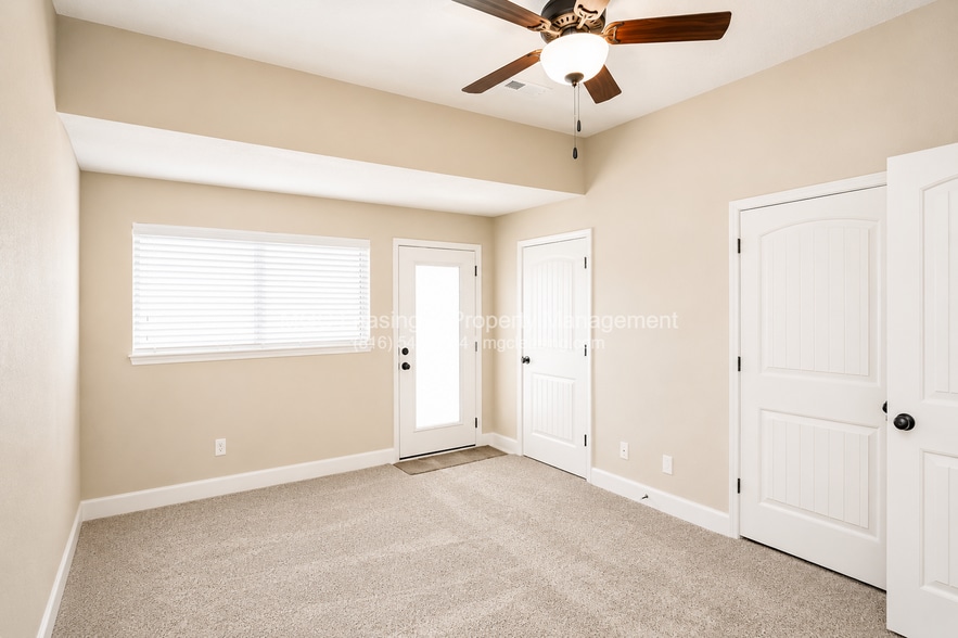 Building Photo - 2165 SW Timbertrace Ln