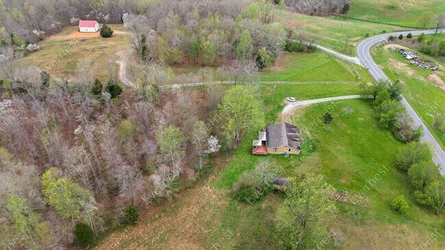 Building Photo - 7929 Daugherty-Capley Rd