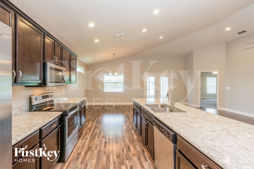 Building Photo - 3731 Peregrine Wy