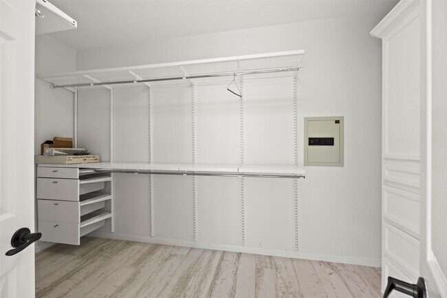 Building Photo - 11118 Sprucedale Ct