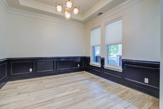 Building Photo - 2217 Daniel Island Dr